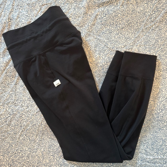 Vuori Black Daily Legging - Picture 1 of 4